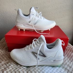Mens new balance baseball cleats